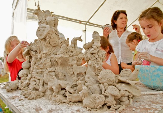 Big Join-In Sculptures have a job for everyone and even the smallest contribution is part of something fantastic.