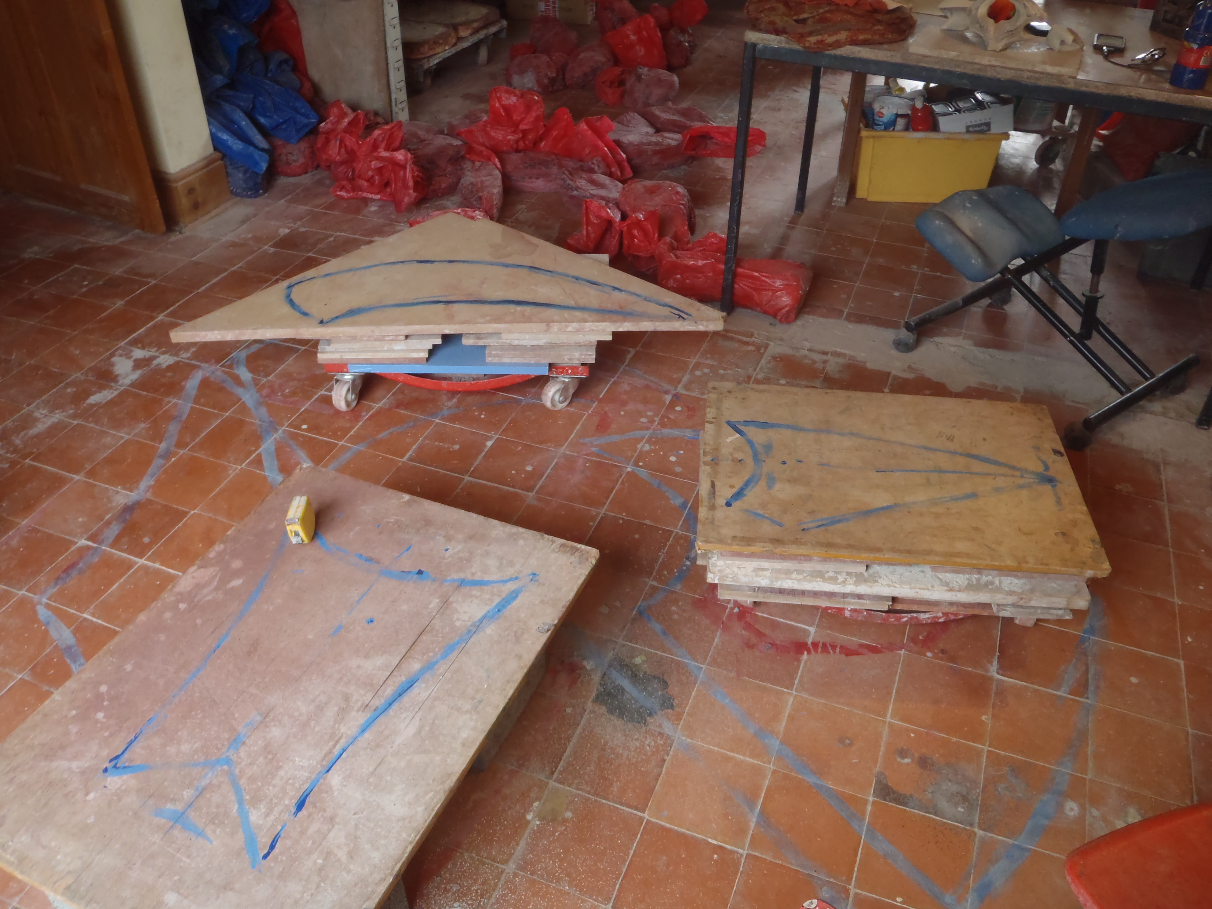 Osprey Studios has a flexible layout and a solid floor so that anything up to 6m x 3m can be built there which keeps costs down.